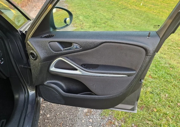 Opel Zafira cena 32900 przebieg: 129161, rok produkcji 2011 z Solec Kujawski małe 407